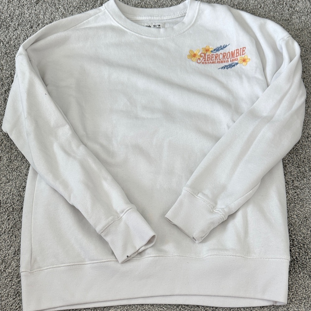 Abercrombie & Fitch White Crewneck Sweater